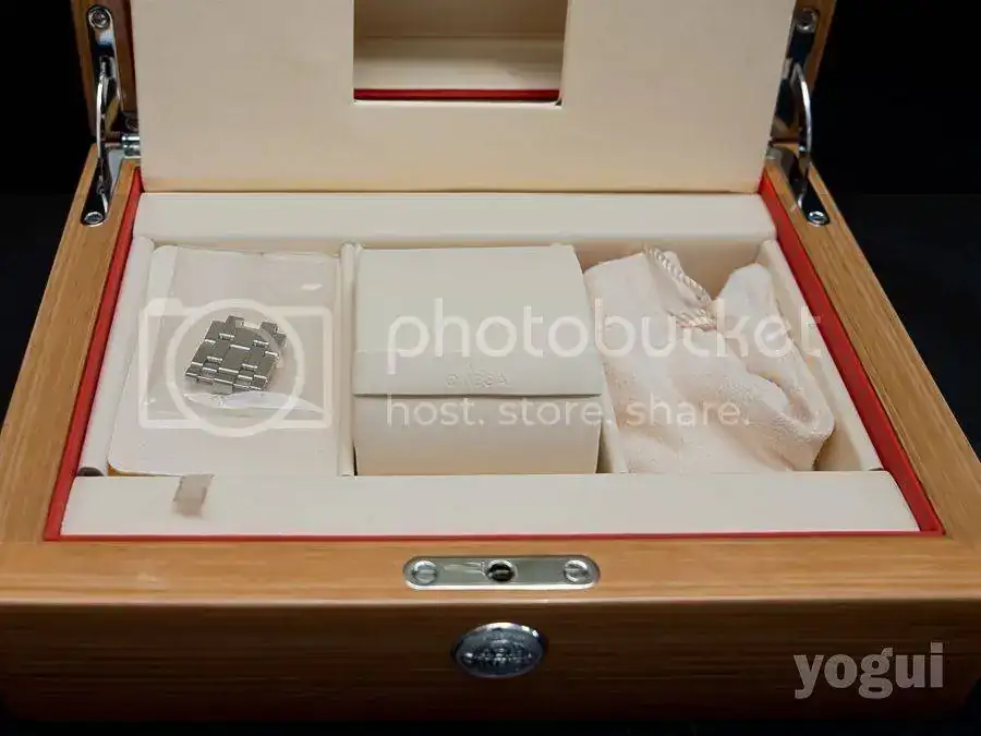 omega%20seamaster%20300m%202123.04%20ceramic%20019.webp