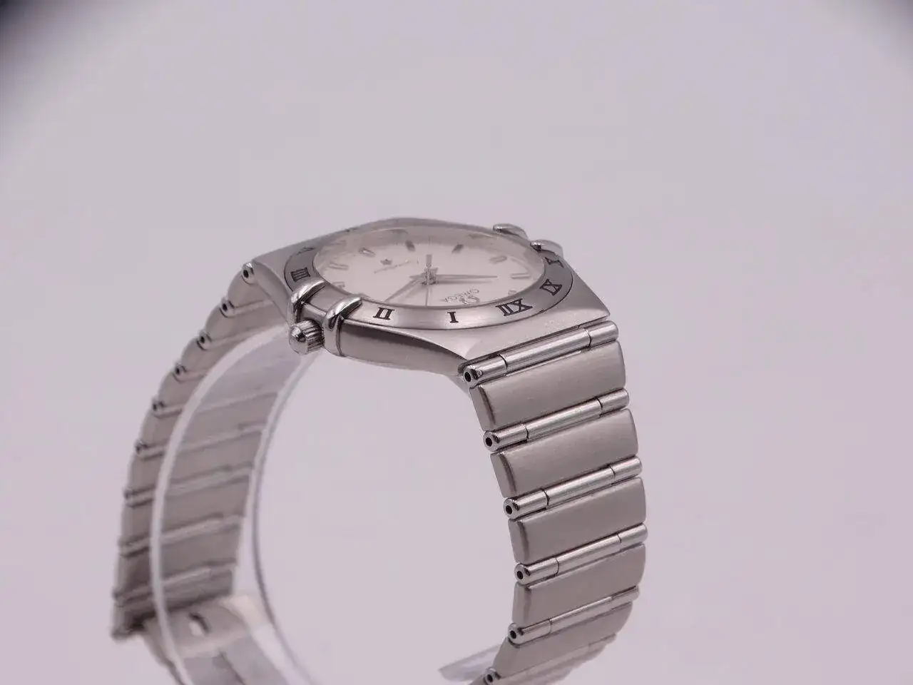 Omega Constellation 06197.webp