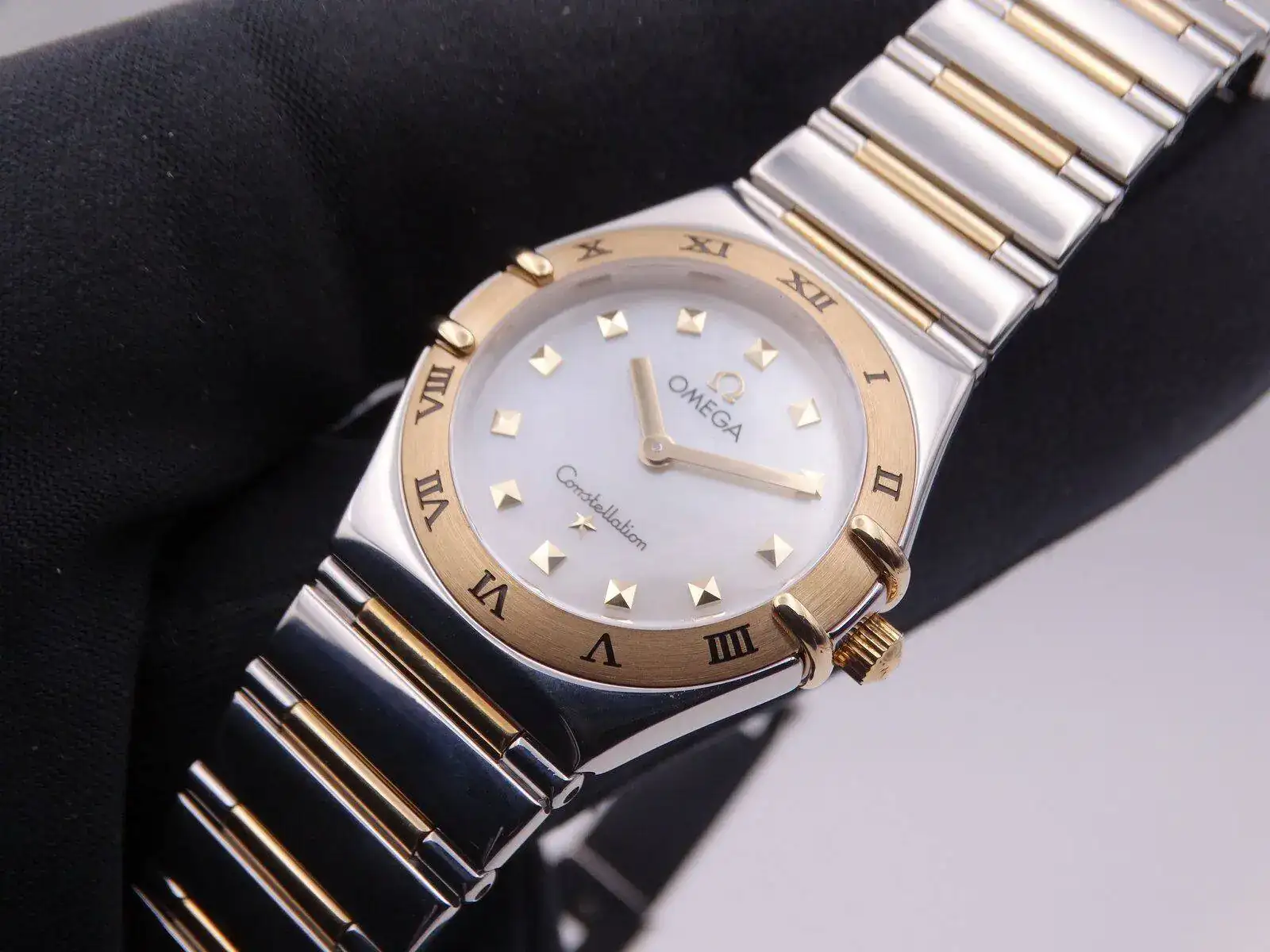 Omega Constellation Mother Of Pearl 00123.JPG