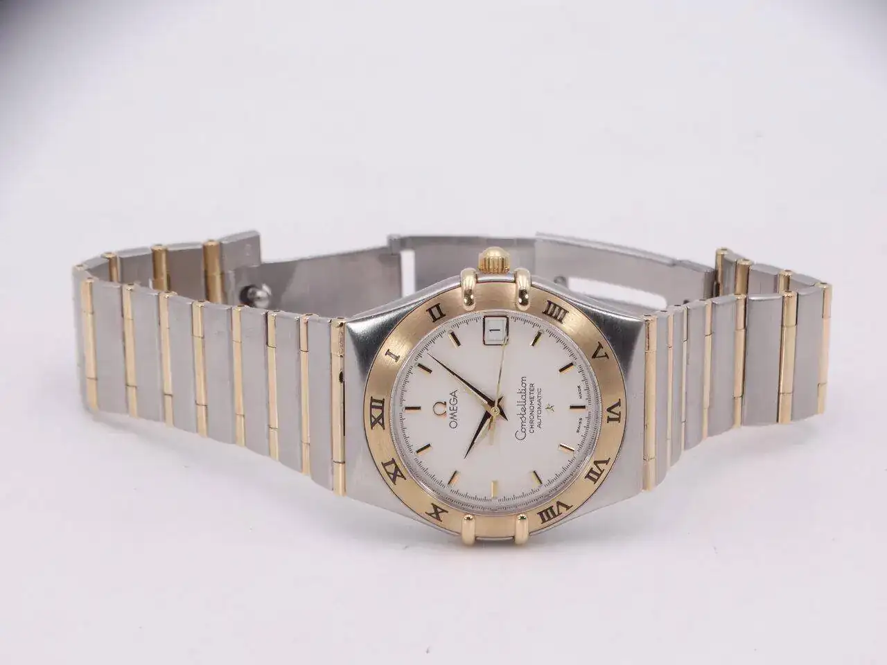 Omega Constellation Steel Gold 01686.webp