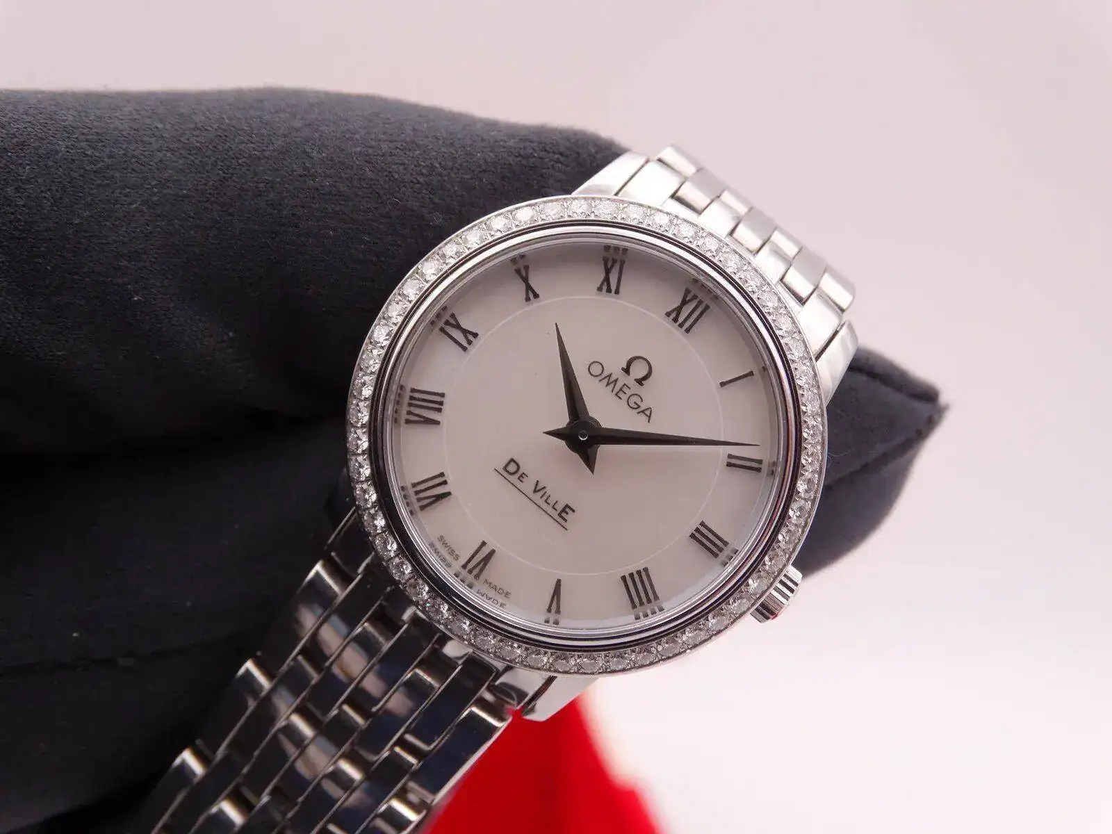 Omega De Ville Lady Diamond 00016.webp