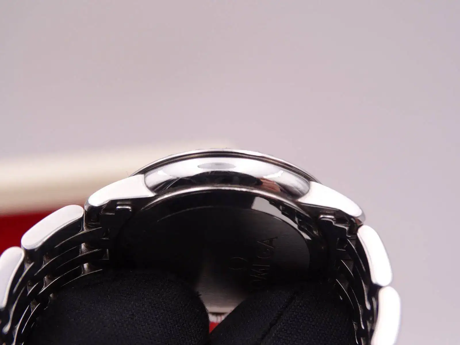 Omega De Ville Lady Diamond 00019.webp