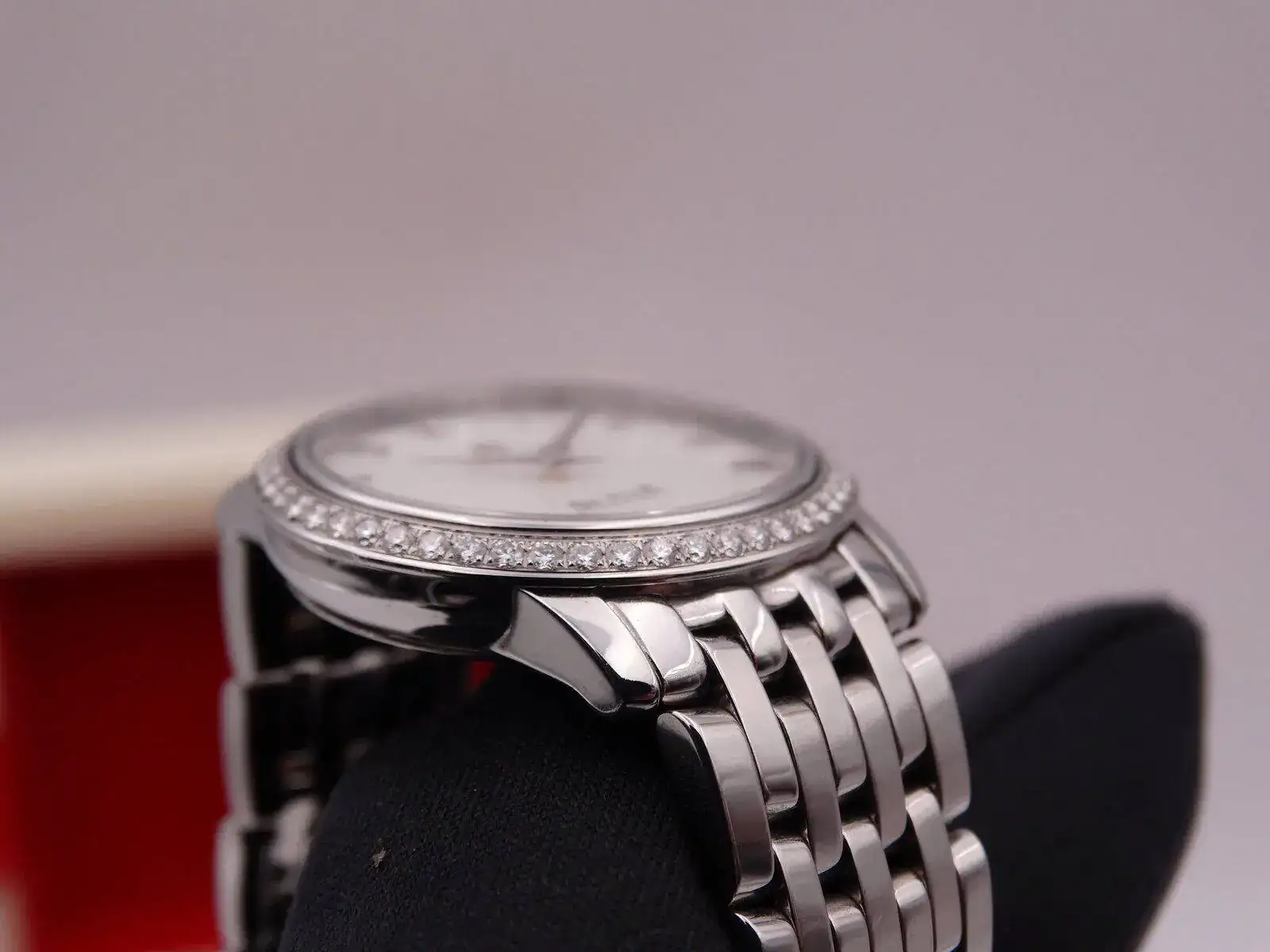 Omega De Ville Lady Diamond 00025.webp