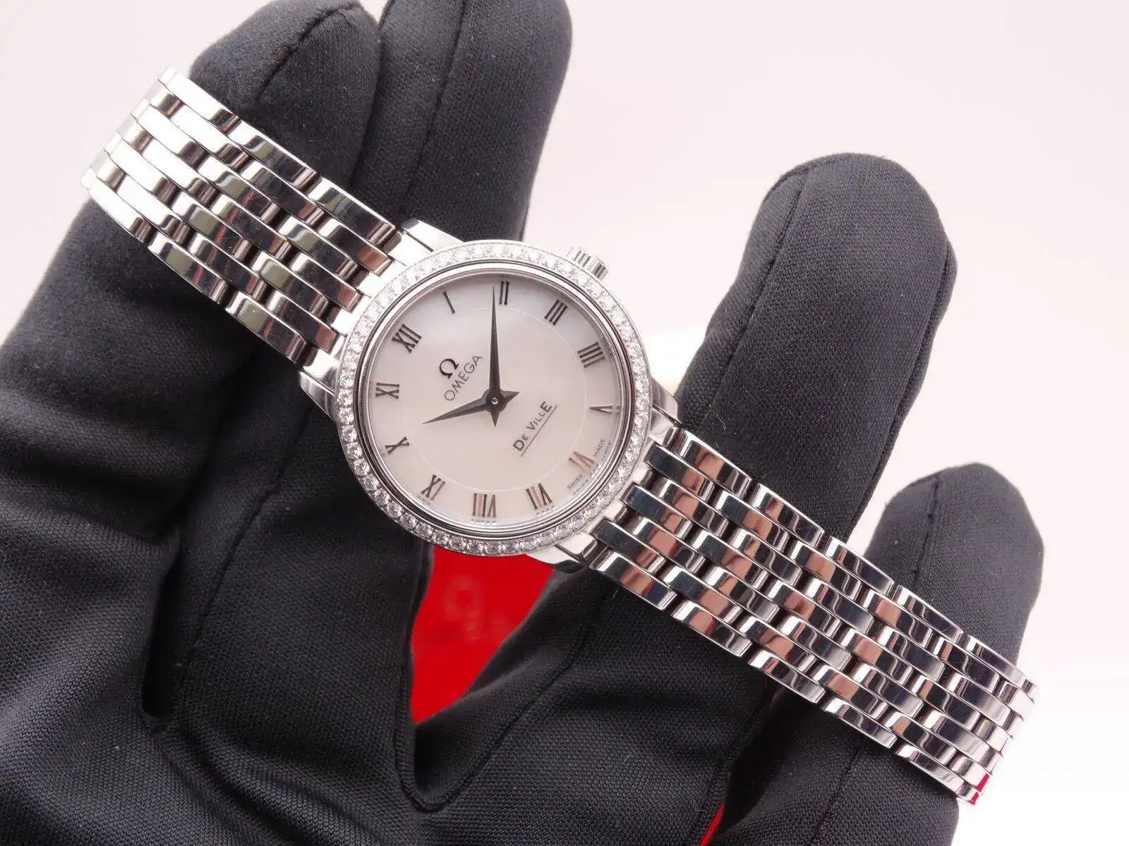 Omega De Ville Lady Diamond 00029.webp