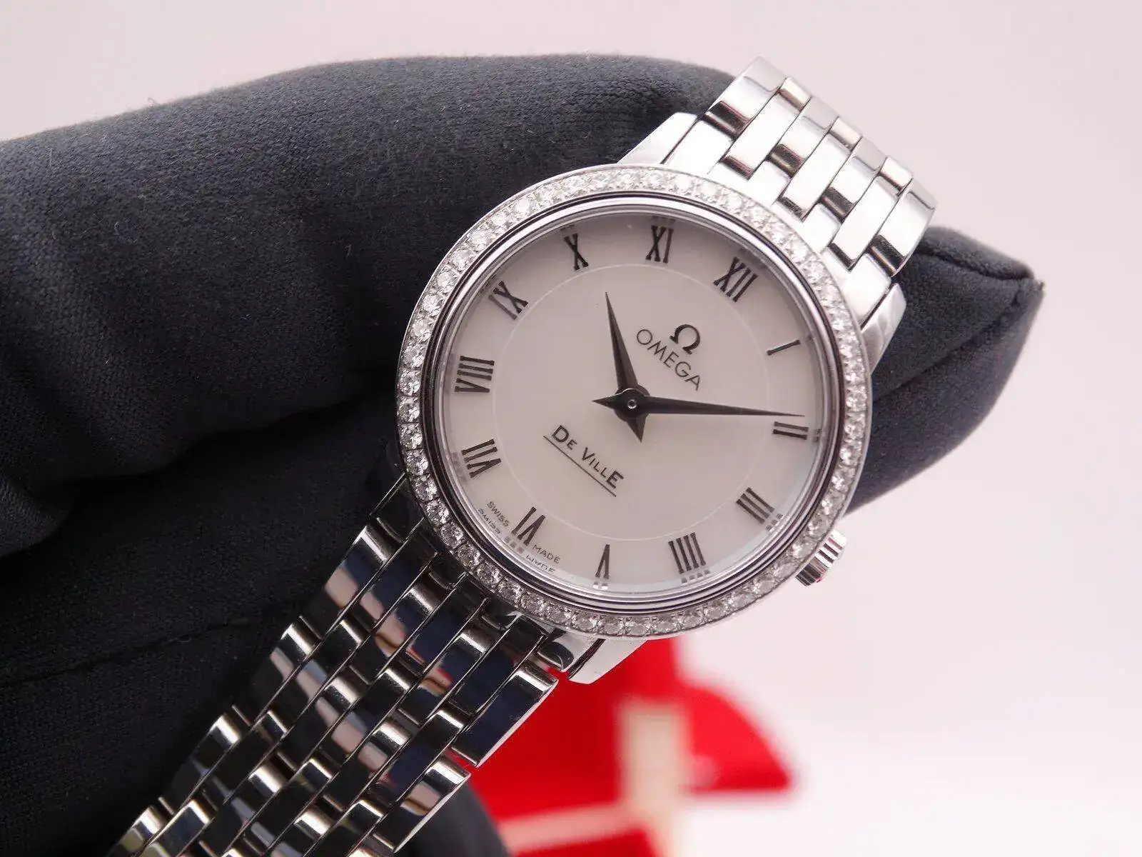 Omega De Ville Lady Diamond 00034.webp