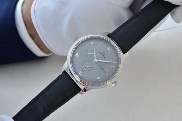 Omega-De-Ville-Prestige-Power-Reserve-Small-Seconds-41mm-Calibre-8810-2-720x480.webp