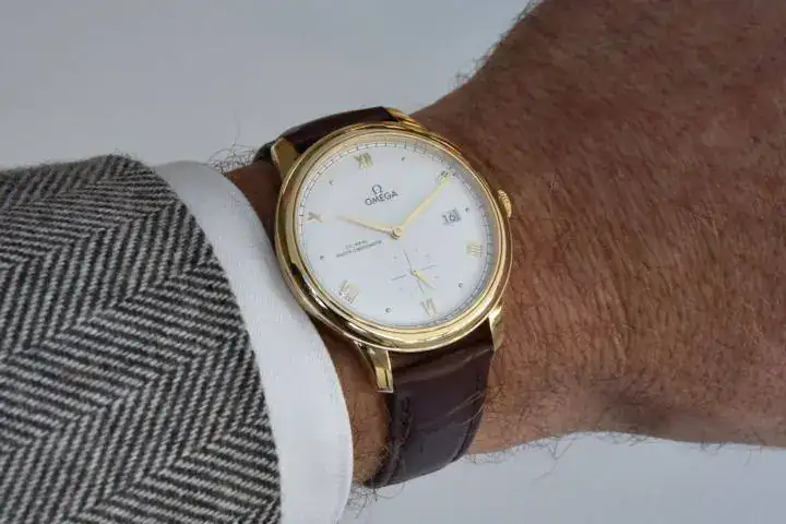 Omega-De-Ville-Prestige-Small-Seconds-41mm-Calibre-8802-2-720x480.webp