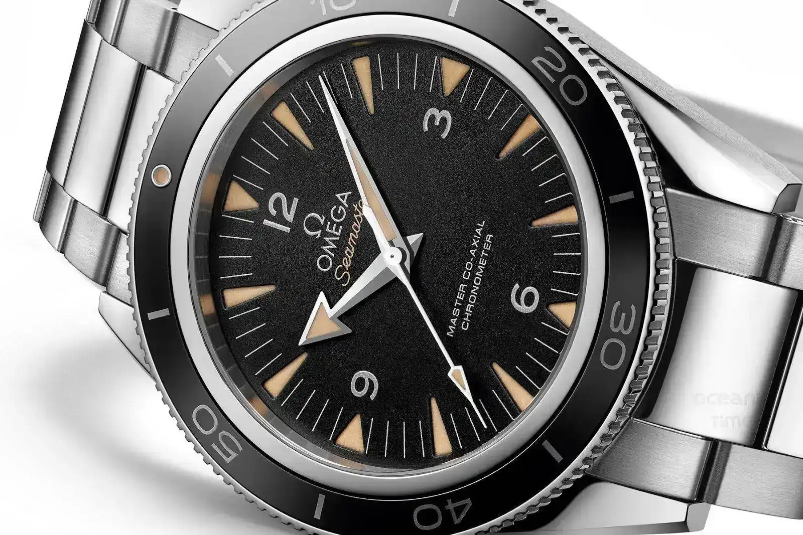 OMEGA+Seamaster+300+MASTER+Co-Axial+02.webp