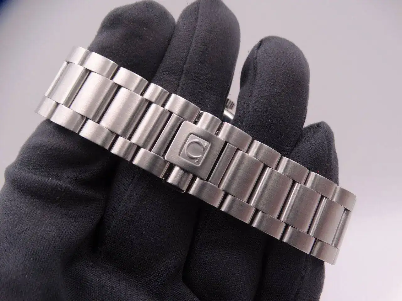 Omega Seamaster Aqua Terra Broad Arrow 03250.webp