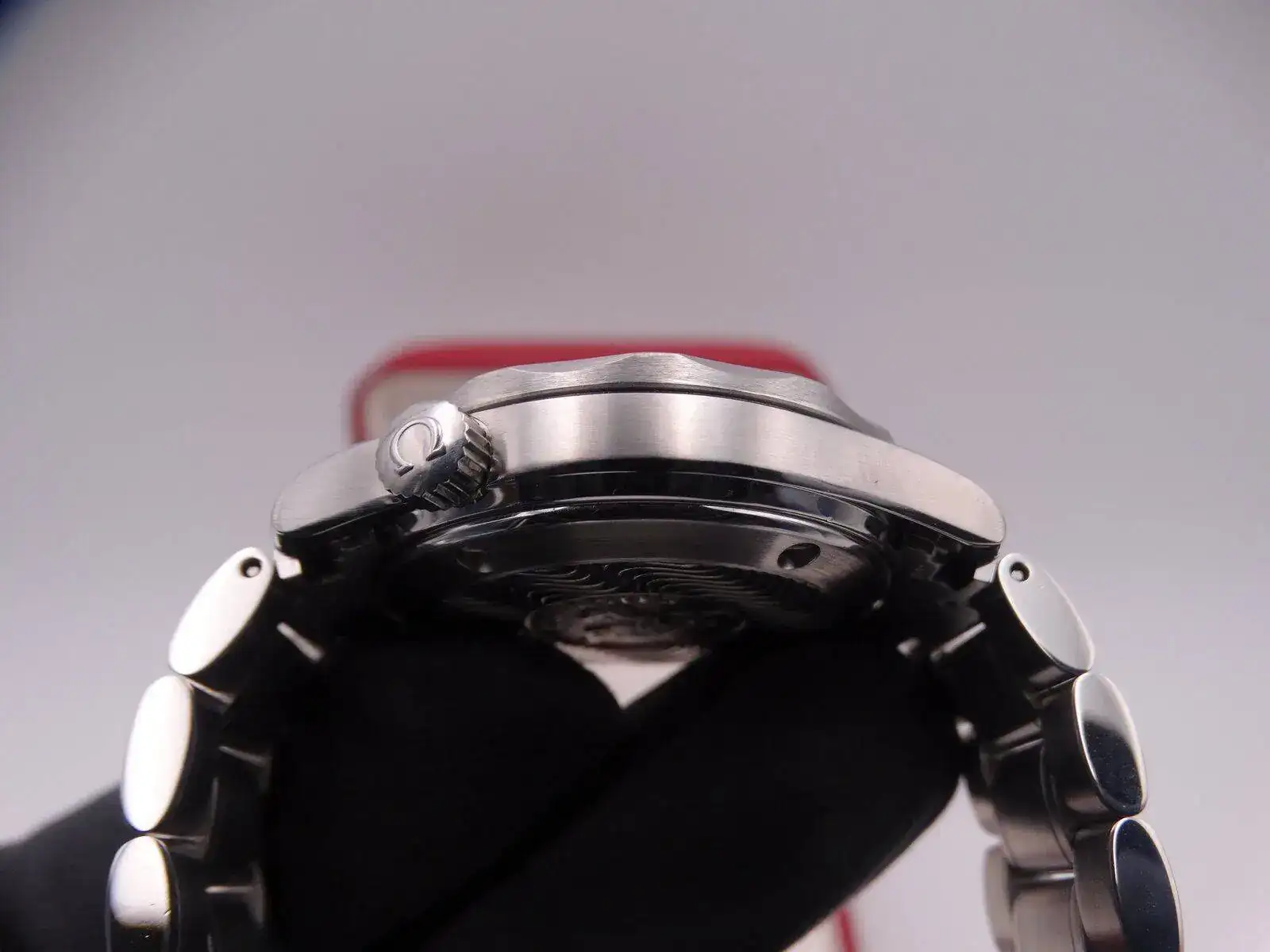 Omega Seamaster Diver 300m 08564.webp