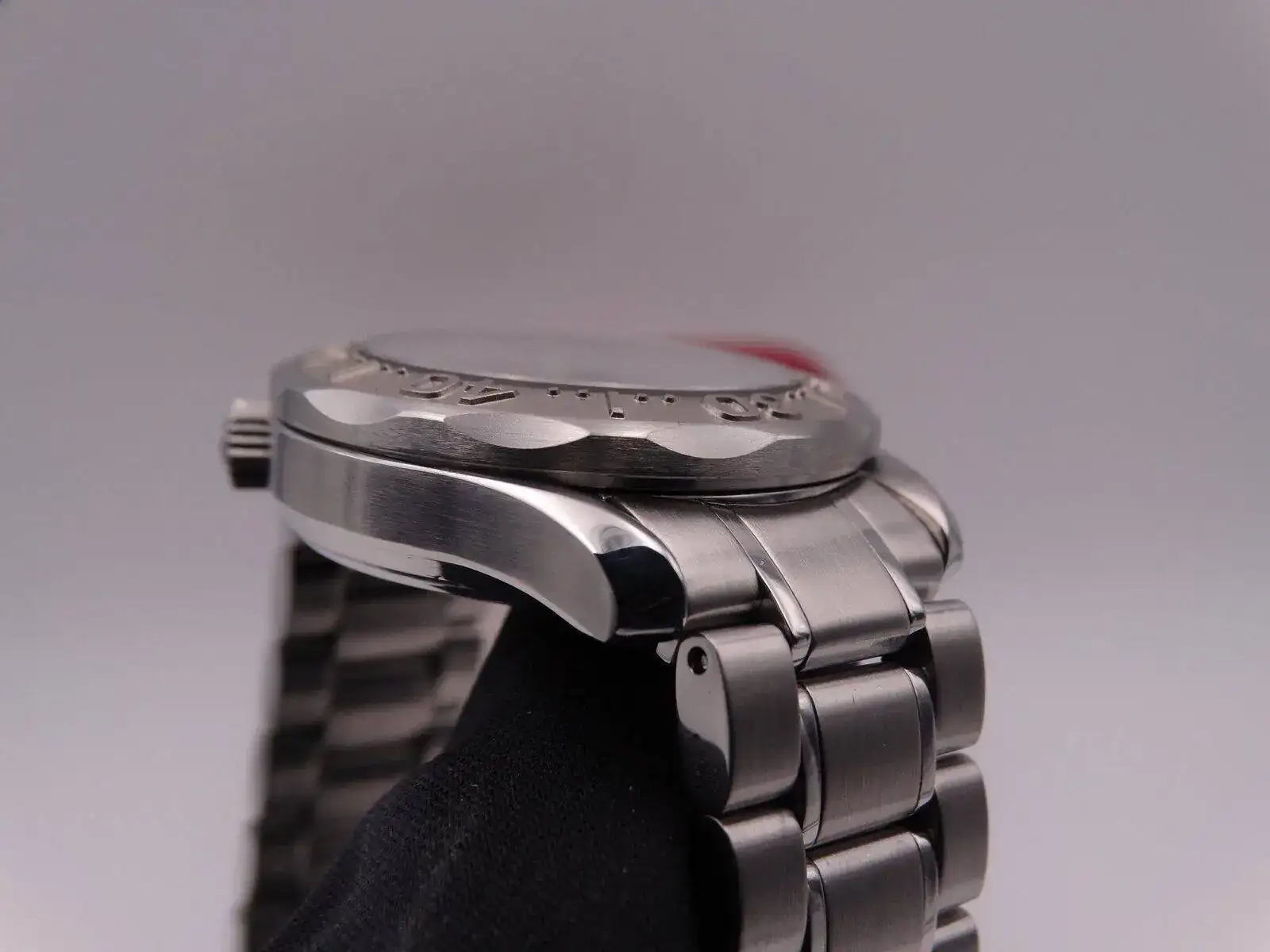 Omega Seamaster Diver 300m 08570.webp