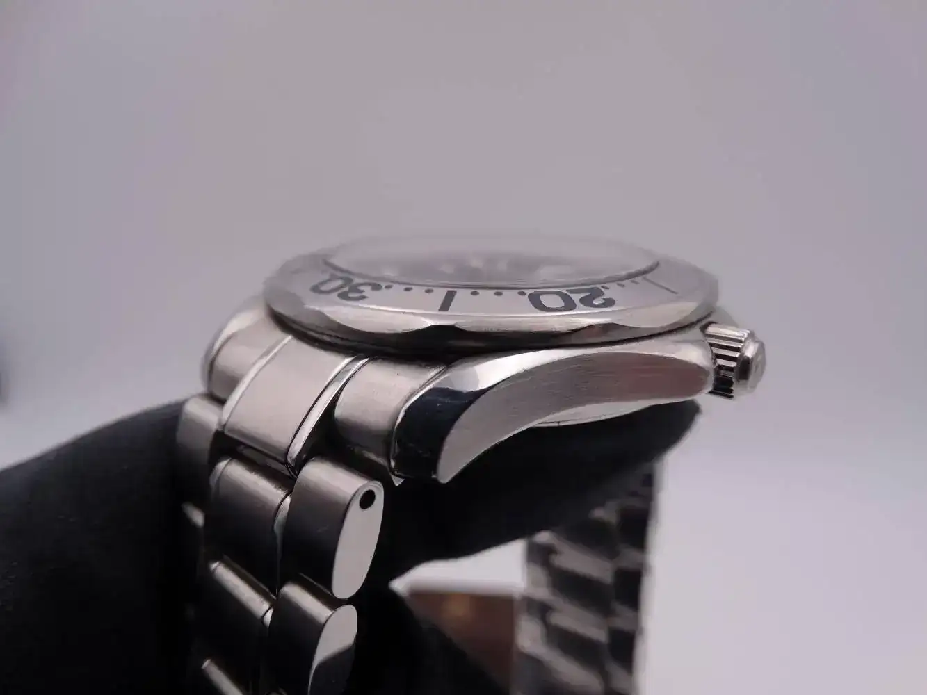 Omega seamaster Diver 300m blue 6620.webp