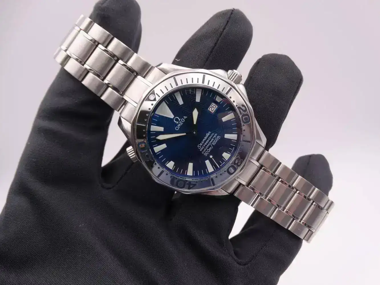 Omega seamaster Diver 300m blue 6624.webp