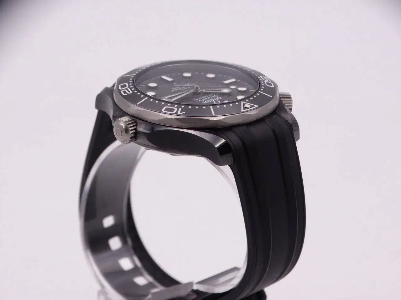 Omega Seamaster Diver 300M Ceramic 06444.webp