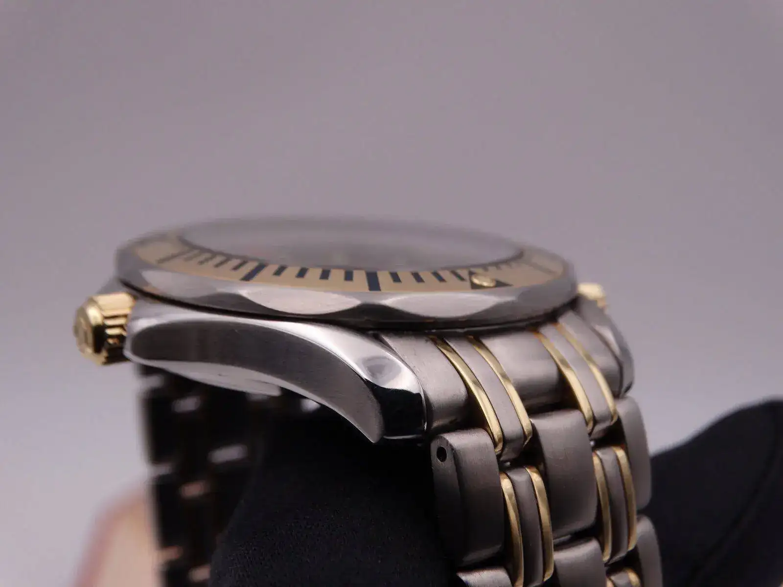 Omega Seamaster Diver 300m Steel Gold 09733.JPG