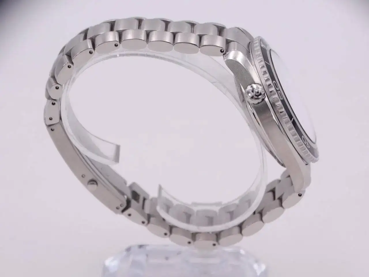 Omega Seamaster Planet Ocean 01698.webp