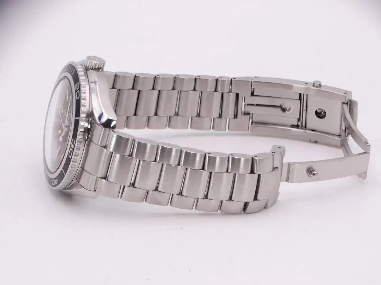 Omega Seamaster Planet Ocean 01709.webp