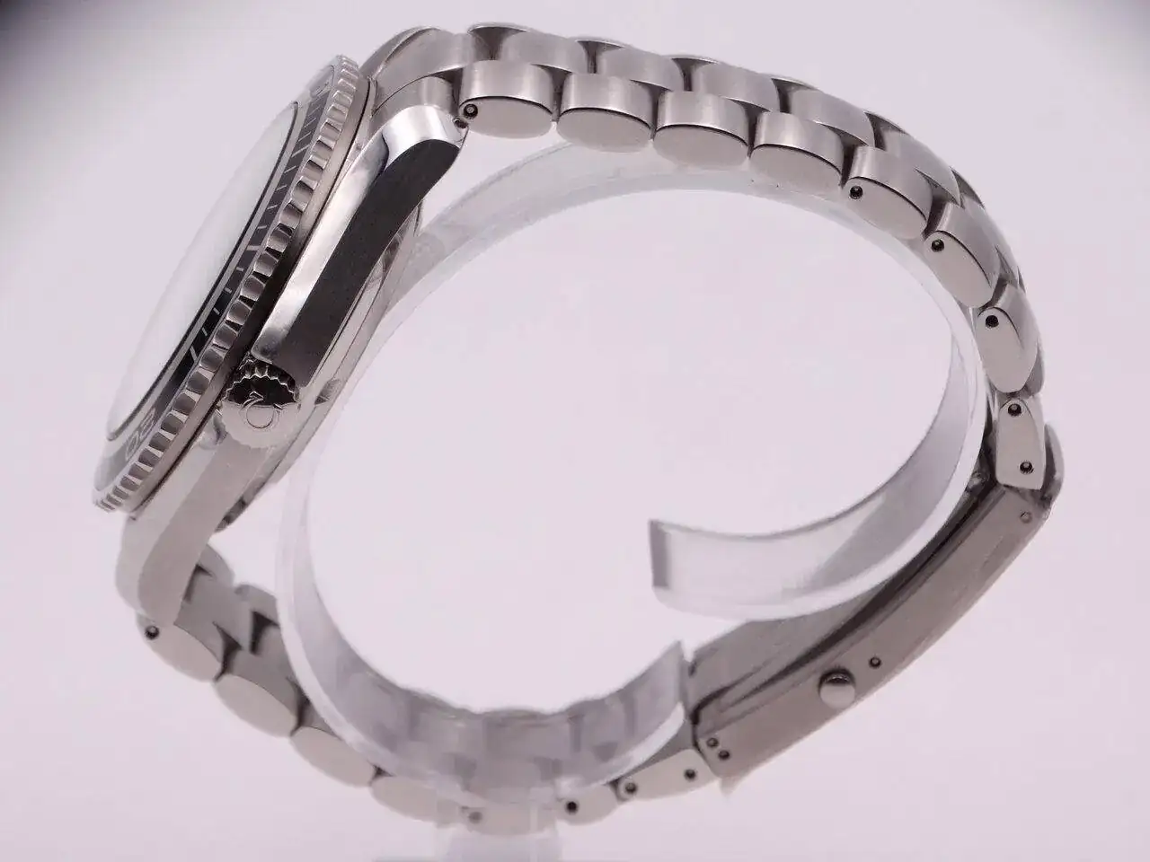 Omega seamaster Planet Ocean 08720.webp