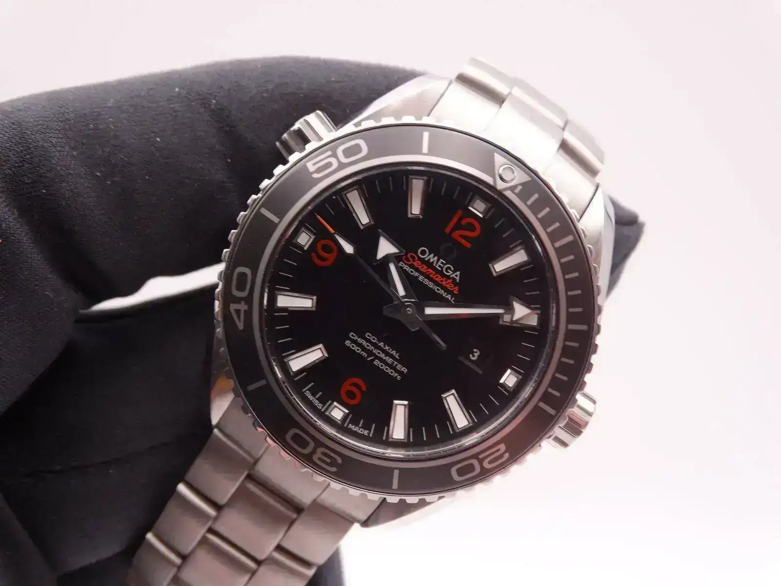 Omega Seamaster Planet Ocean CoAxial 01202.JPG