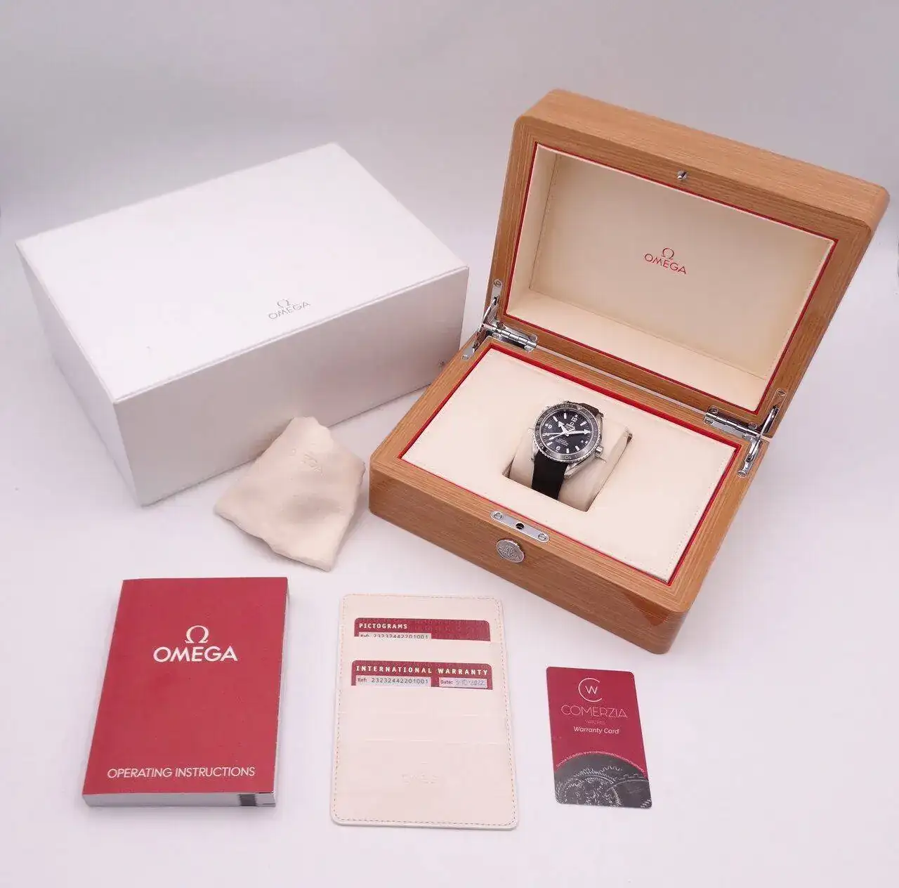 Omega Seamaster Planet Ocean GMT 07084.webp