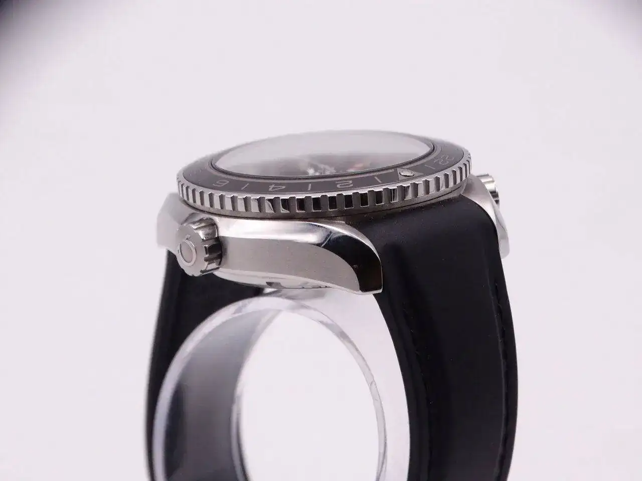 Omega Seamaster Planet Ocean GMT 07102.webp