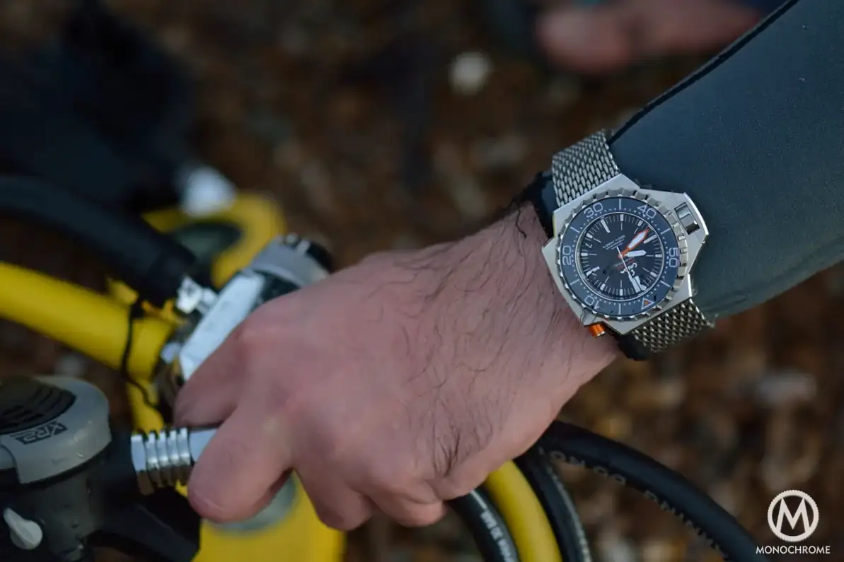 Omega-Seamaster-Ploprof-1200m-2.webp