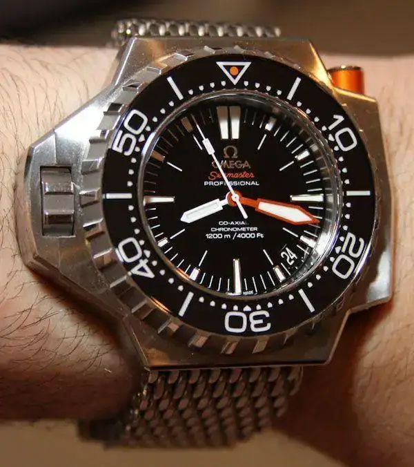 Omega-Seamaster-Ploprof-1200M-watch-13.webp