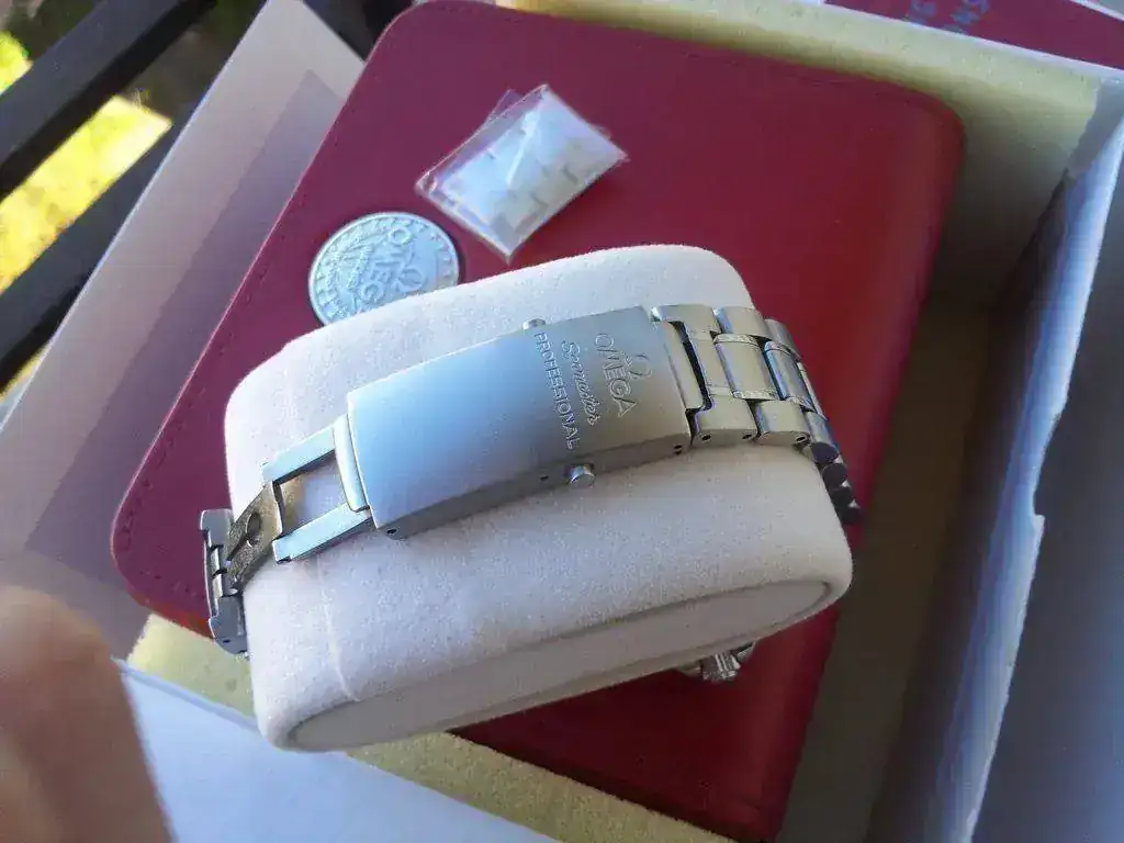 Omega-Seamaster-Professional-2254.50.00-23.webp