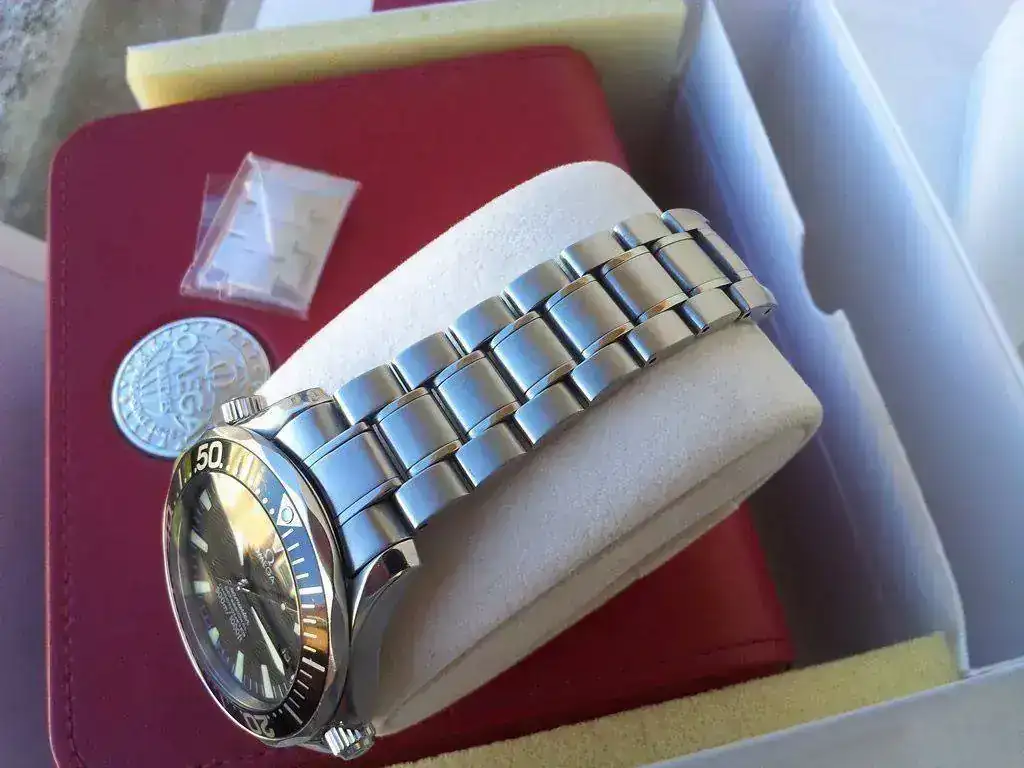 Omega-Seamaster-Professional-2254.50.00-24.webp