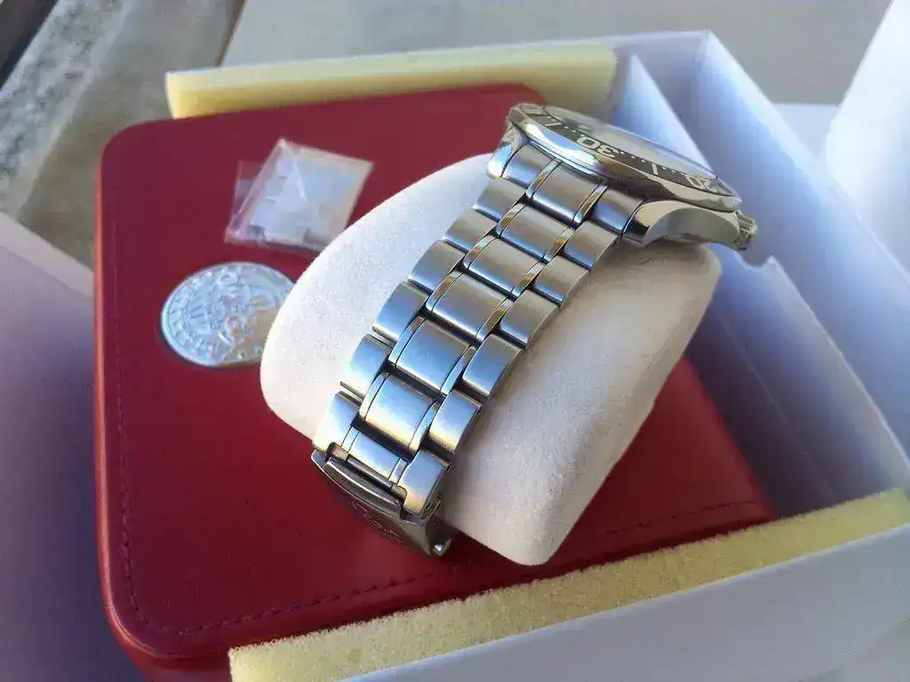 Omega-Seamaster-Professional-2254.50.00-25.webp