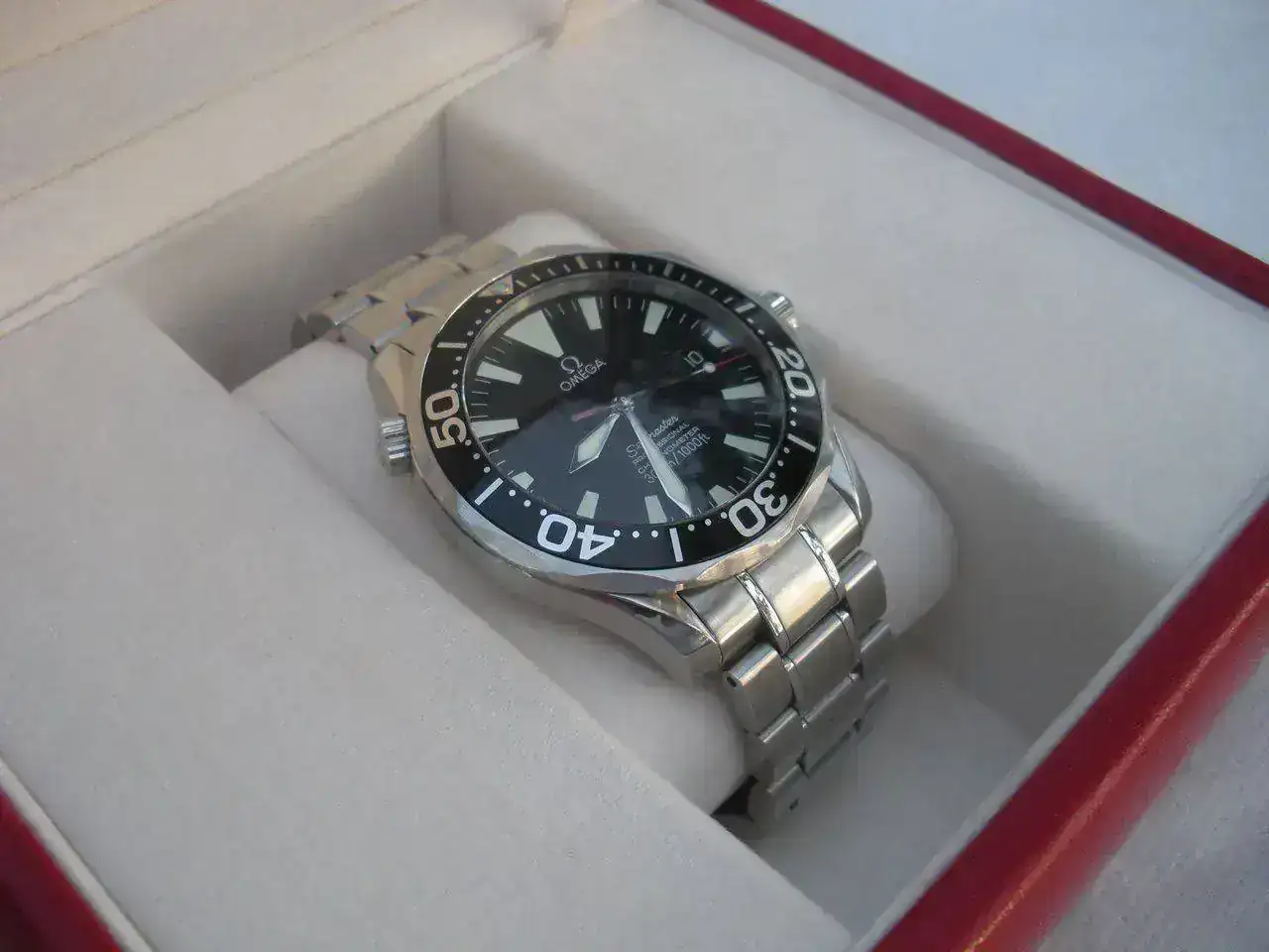 Omega-Seamaster-Professional-2254.50.00-26.webp