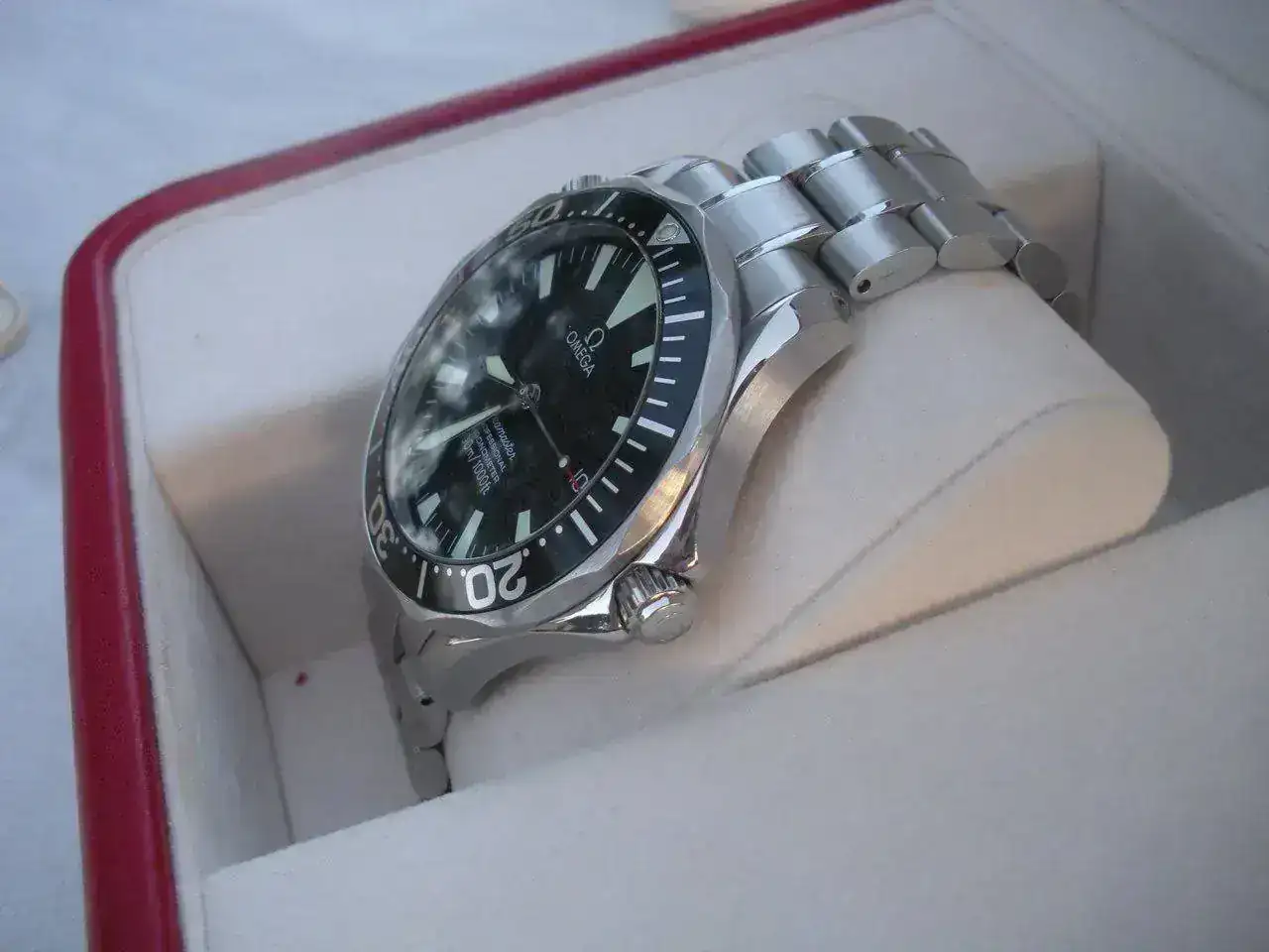 Omega-Seamaster-Professional-2254.50.00-32.webp