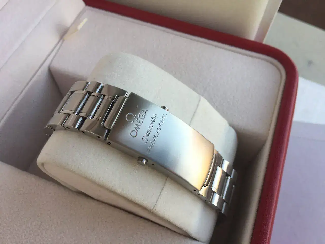 Omega-Seamaster-Professional-ref.-2254.50.00-17.webp