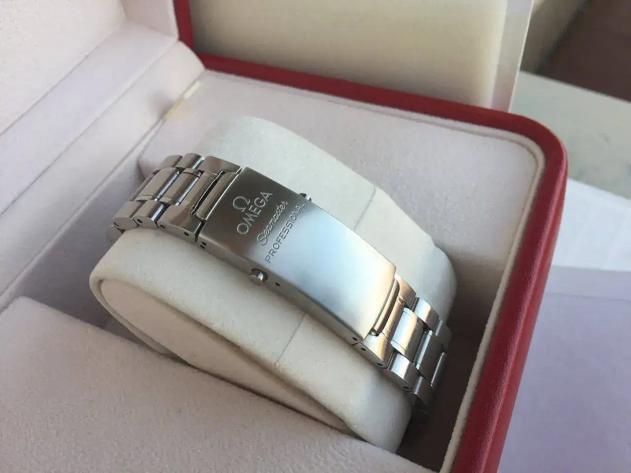 Omega-Seamaster-Professional-ref.-2254.50.00-18.webp