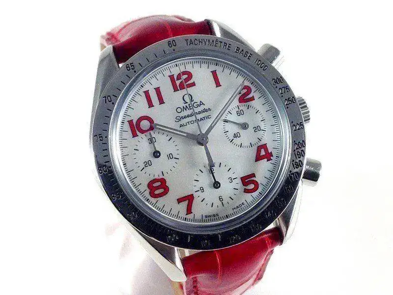 omega-speedmaster-3834-red-6-ti.webp
