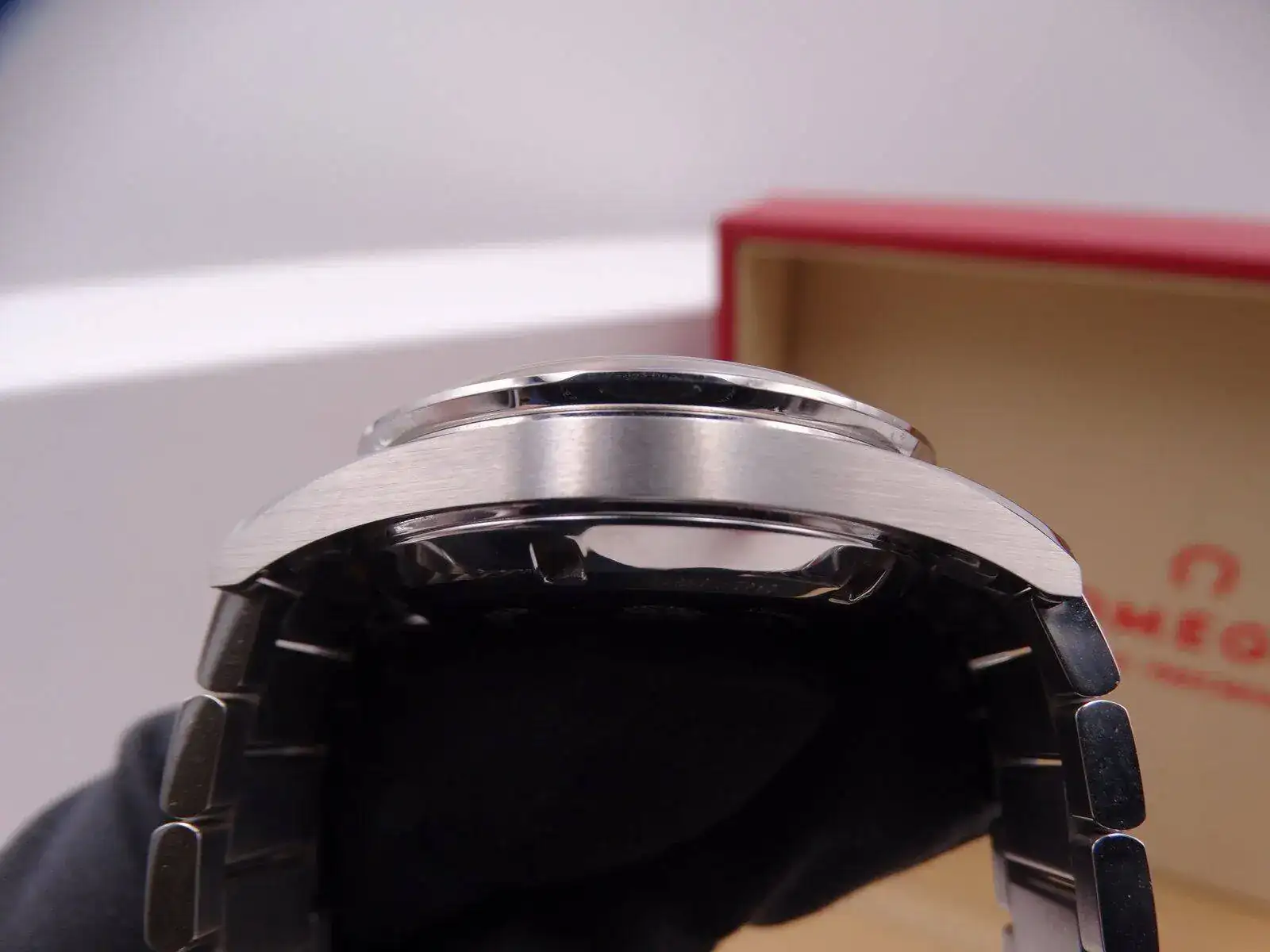 Omega Speedmaster Anniversary Trilogy 01106.JPG