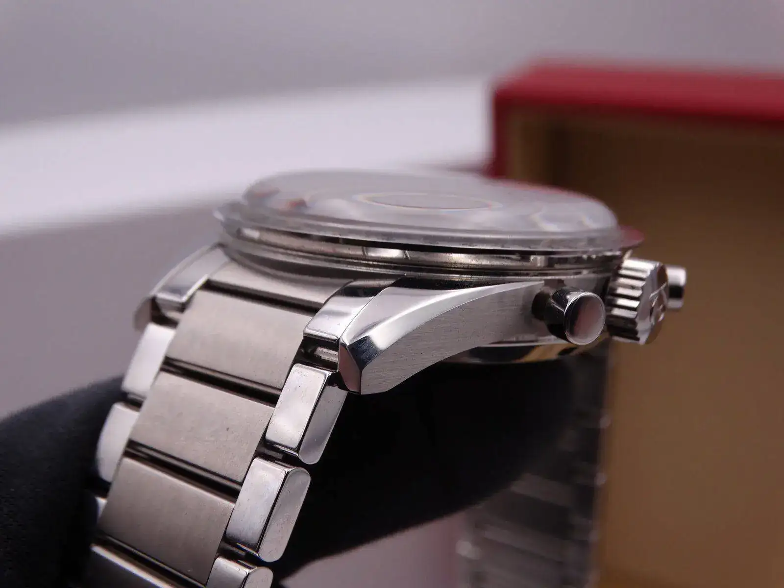 Omega Speedmaster Anniversary Trilogy 01113.JPG