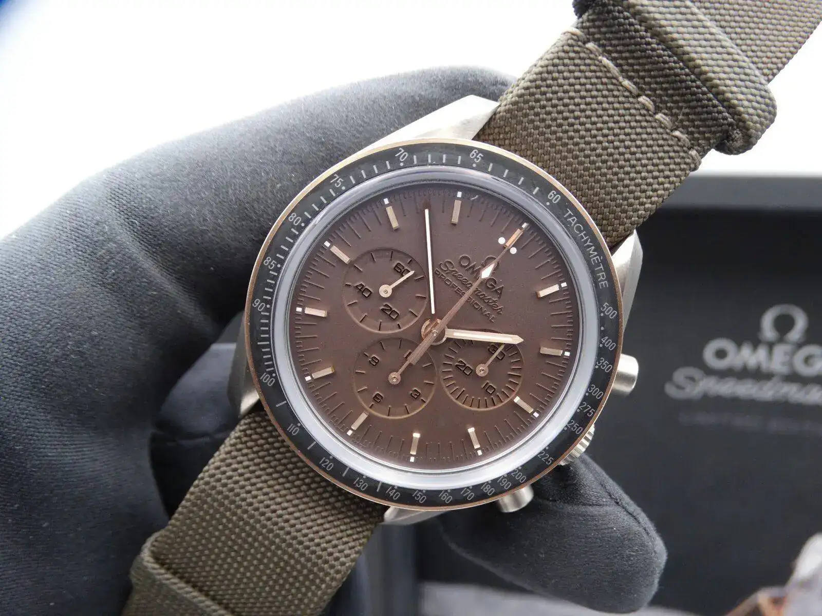 Omega Speedmaster Apollo 11 Limited Edition 00316.webp