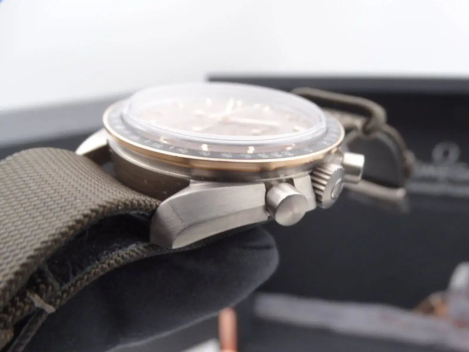 Omega Speedmaster Apollo 11 Limited Edition 00325.webp