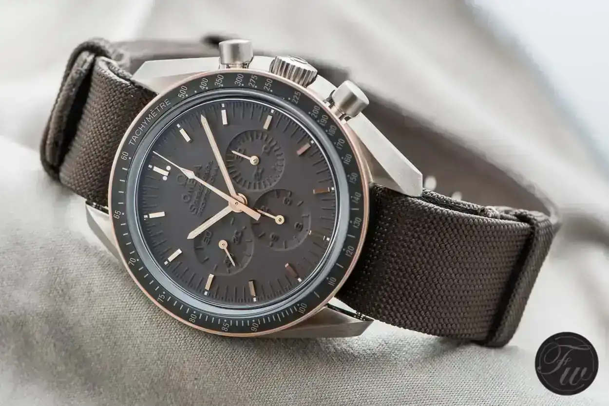Omega-Speedmaster-Apollo11-02.webp