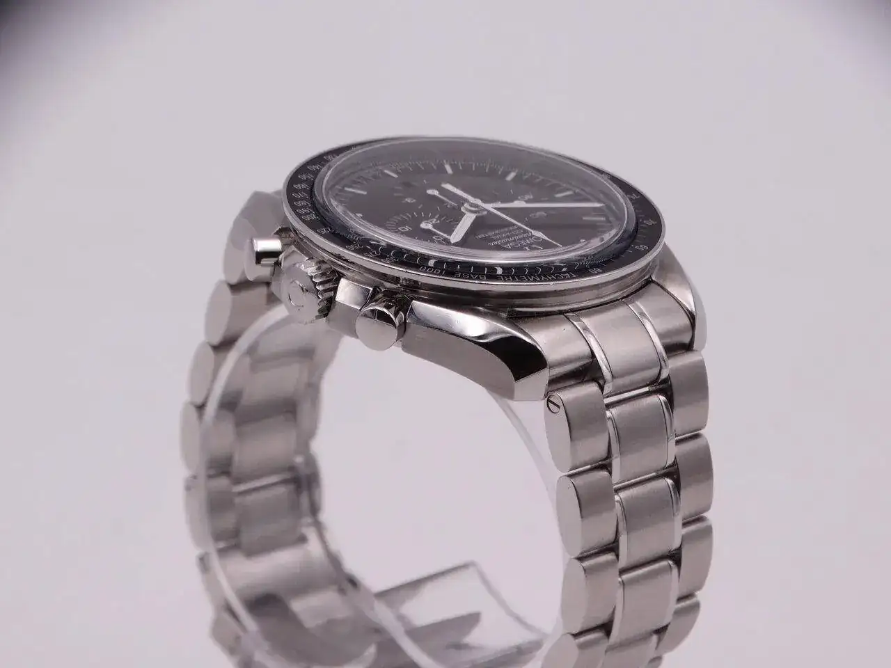 Omega speedmaster Automatic 44 coaxial enamel 09138.webp