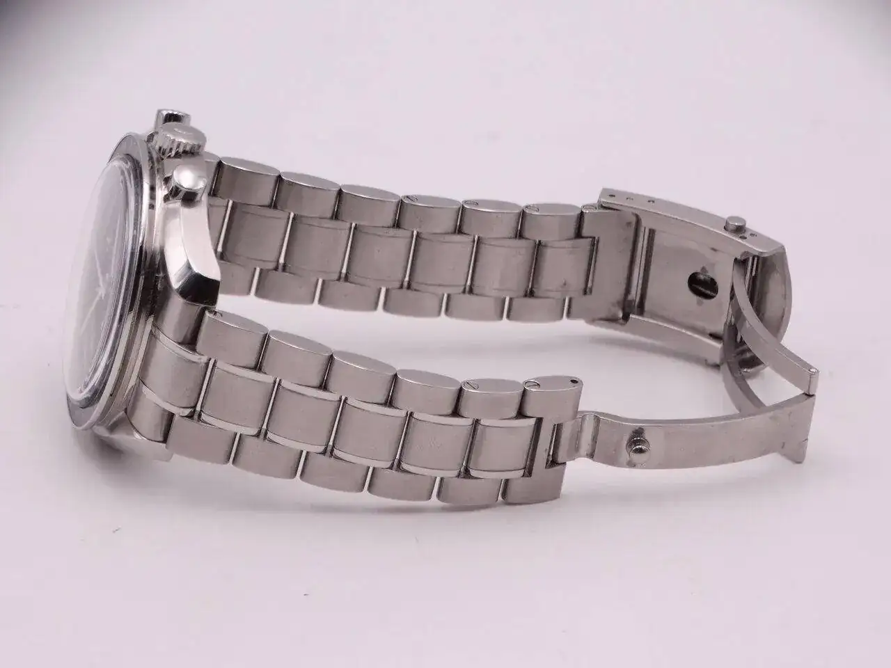 Omega speedmaster Automatic 44 coaxial enamel 09143.webp