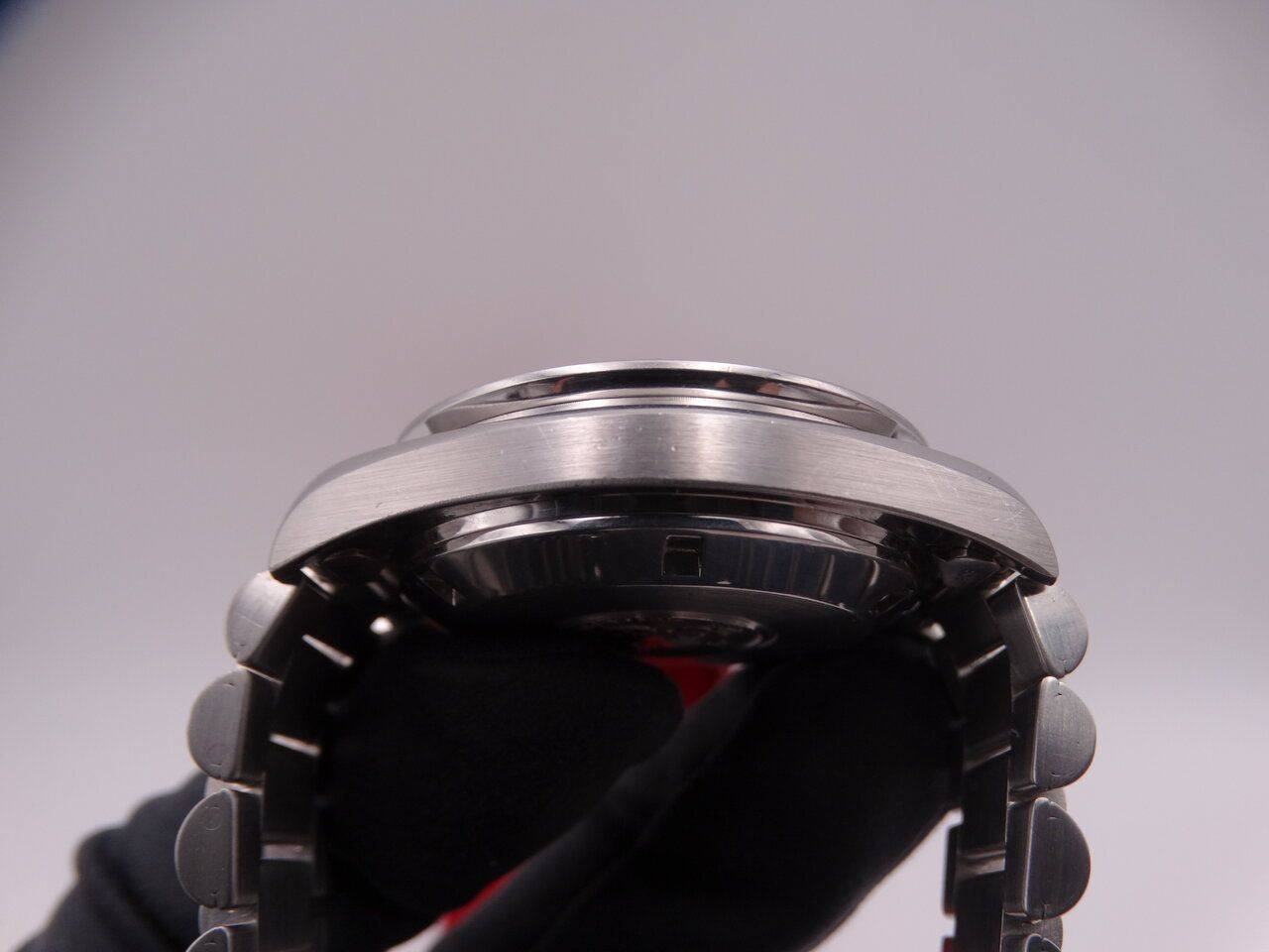 Omega Speedmaster Automatic Holly Grial 03220.JPG