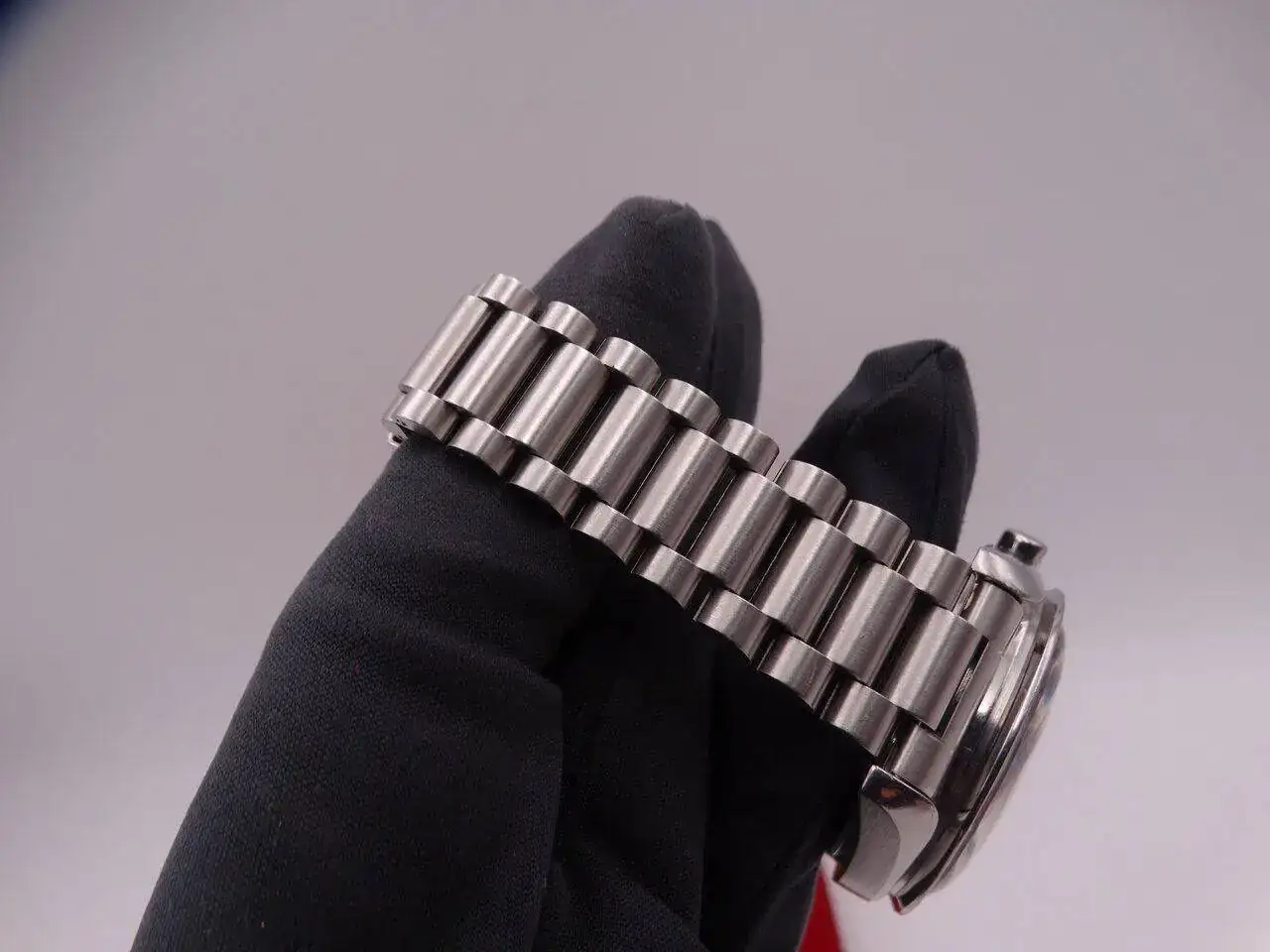Omega Speedmaster Automatic Holly Grial 03222.webp