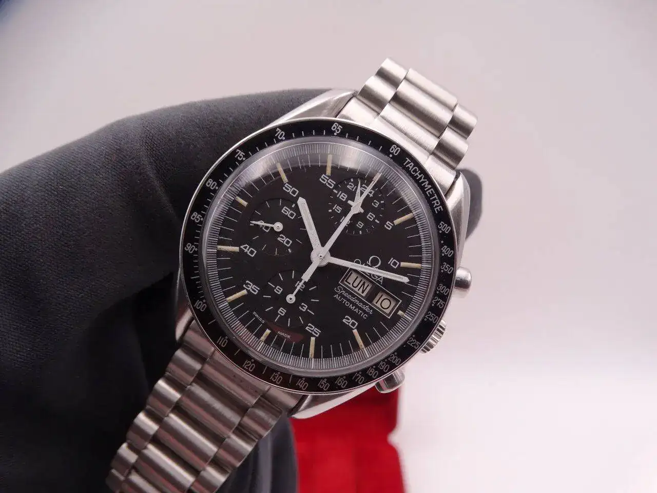 Omega Speedmaster Automatic Holly Grial 03232.webp