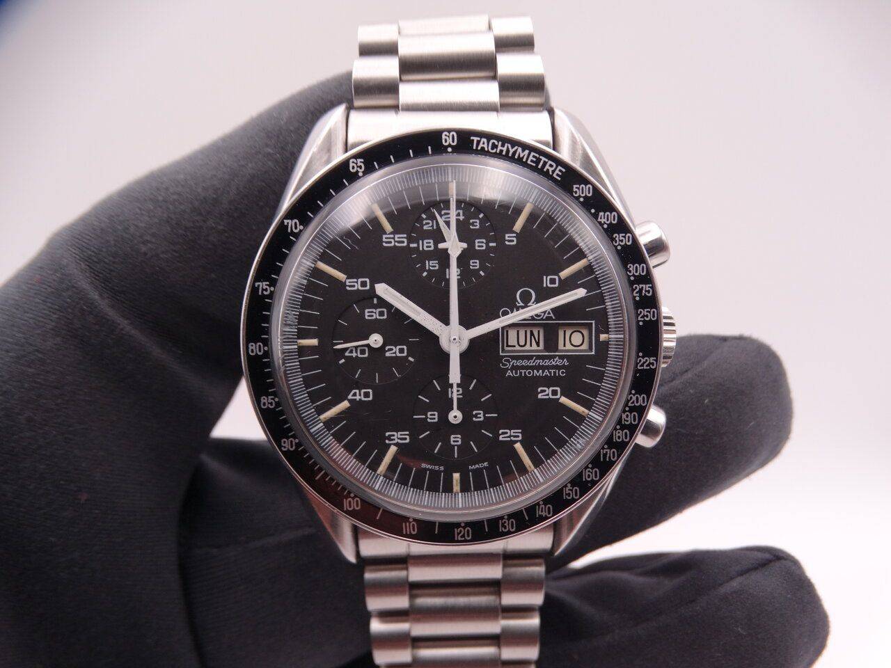 Omega Speedmaster Automatic Holly Grial 03233.JPG