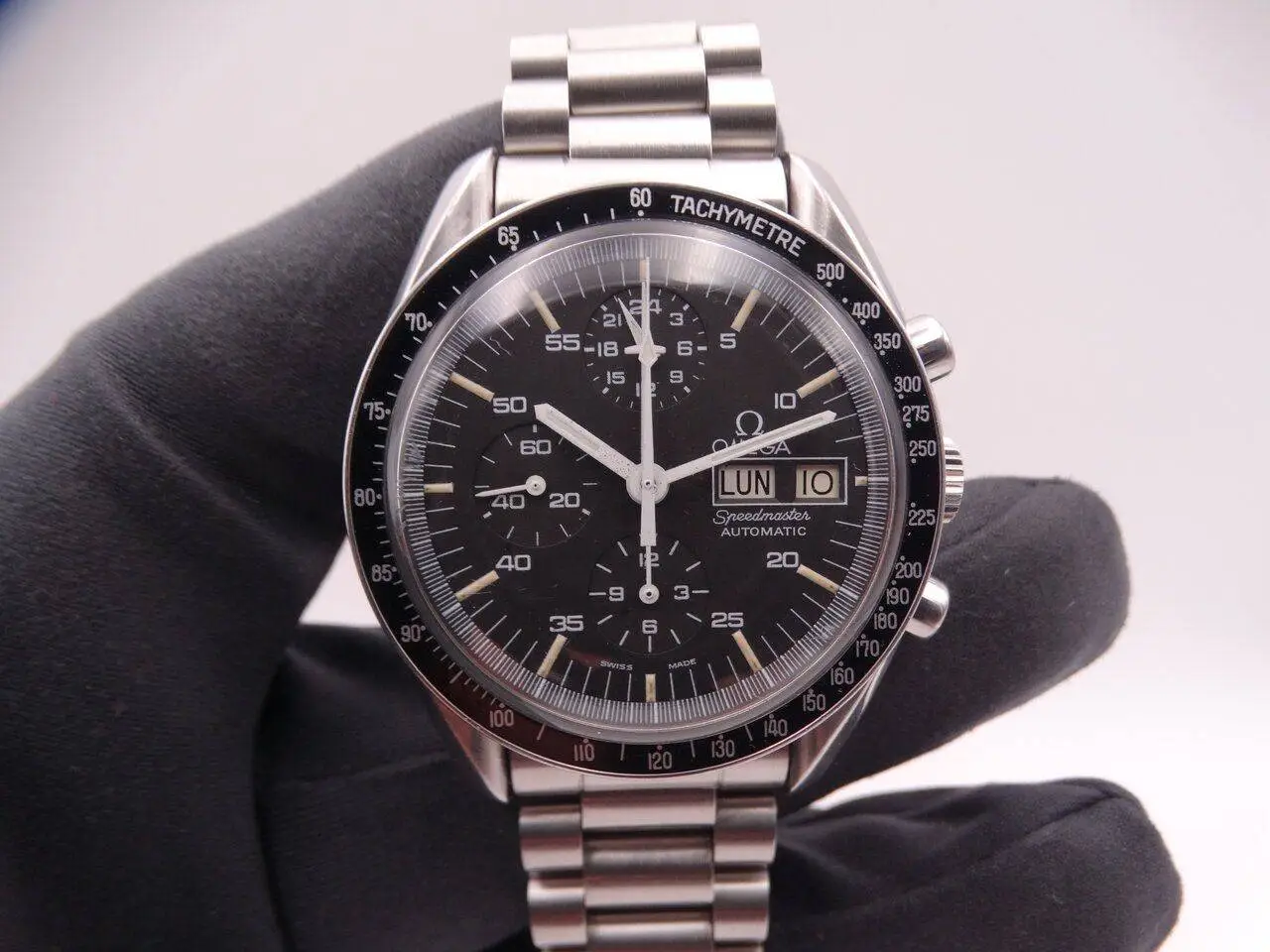 Omega Speedmaster Automatic Holly Grial 03233.webp