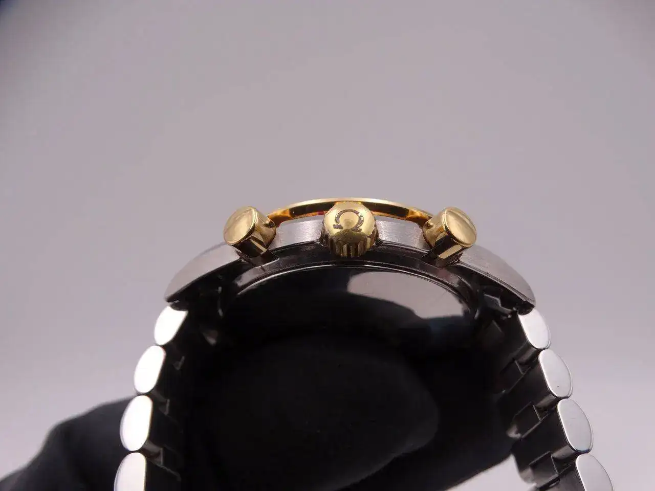 Omega Speedmaster Automatic Steel Gold 03764.webp