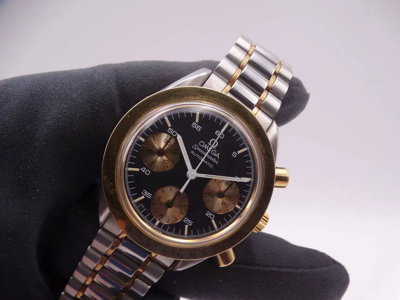 Omega Speedmaster Automatic Steel Gold 03781.webp