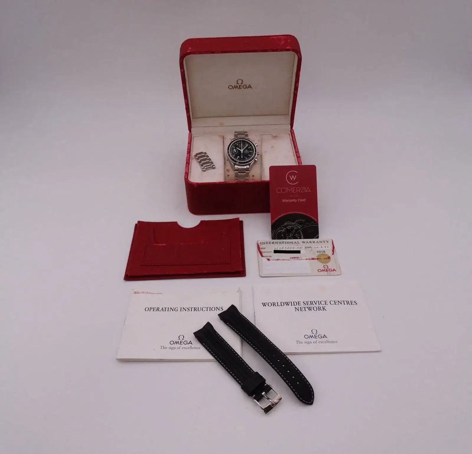 Omega Speedmaster Automatic Triple Date 02233 copia.webp